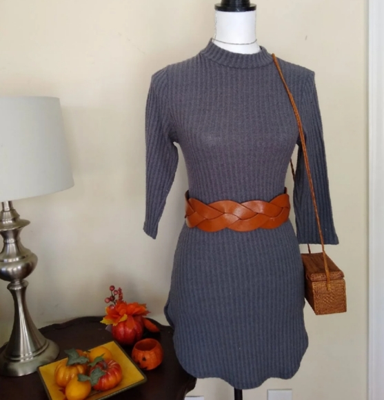 Blush | Gray Dress - Picture 5 of 8